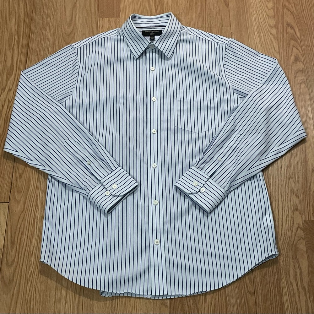 Banana Republic Men’s Large Slim Long Sleeve Button Up Shirt White Striped